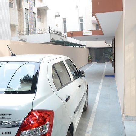 Namaste Apartments New Delhi Luaran gambar