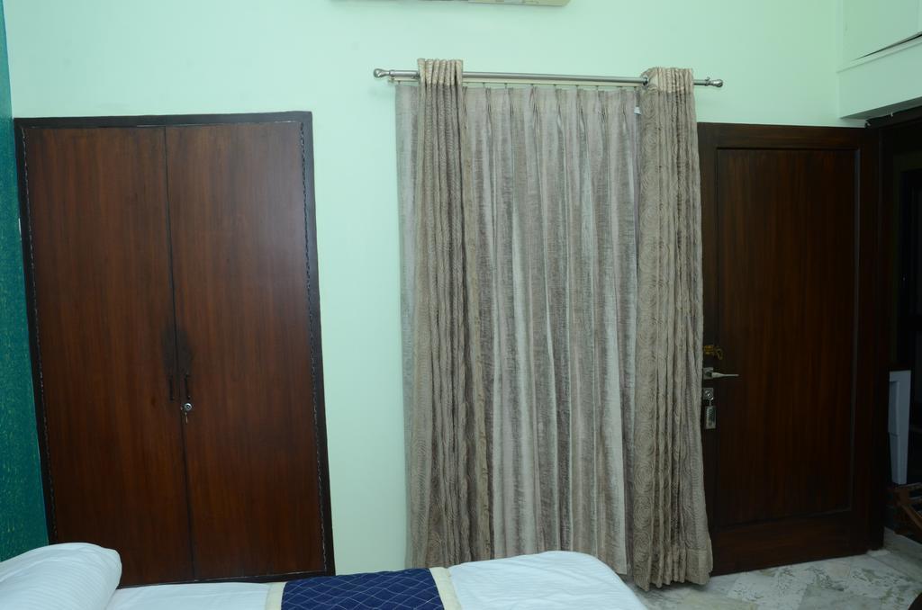 Namaste Apartments New Delhi Luaran gambar