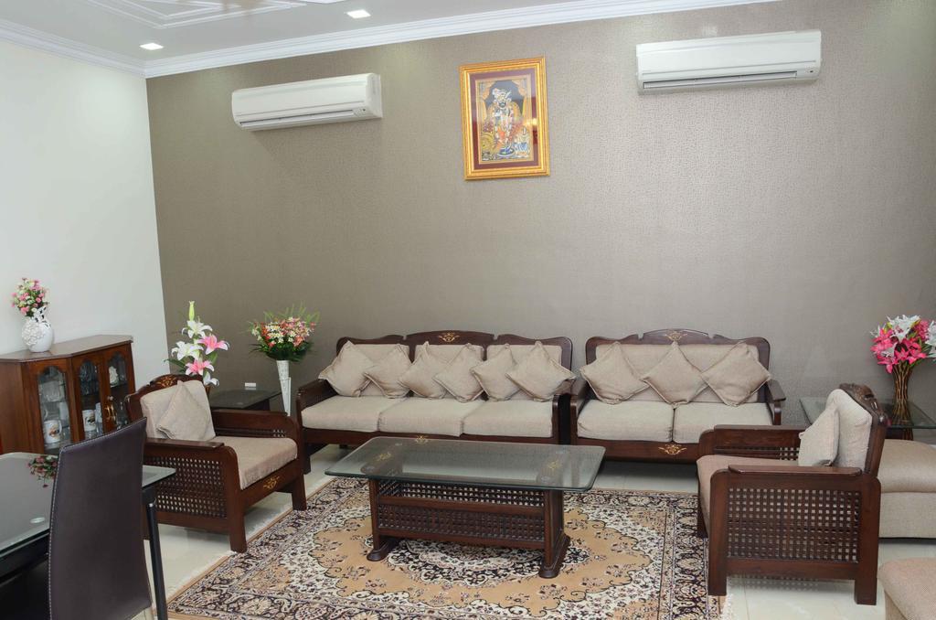 Namaste Apartments New Delhi Luaran gambar
