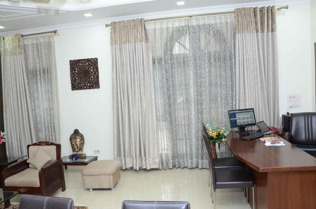 Namaste Apartments New Delhi Luaran gambar