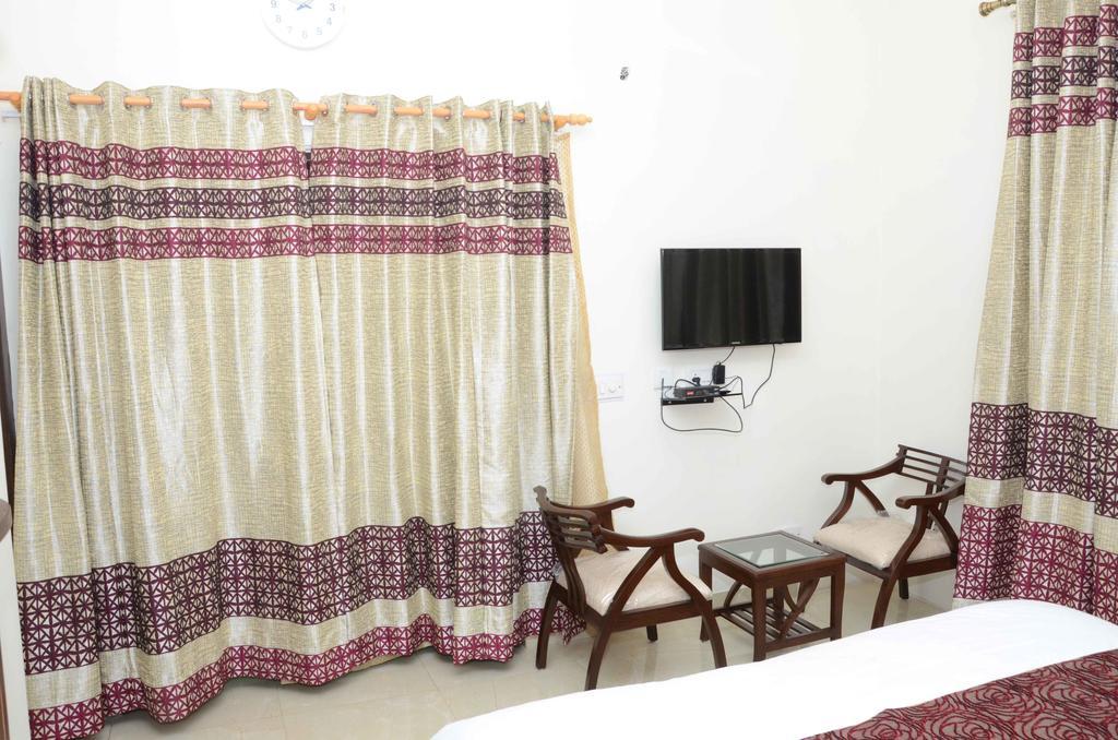 Namaste Apartments New Delhi Luaran gambar