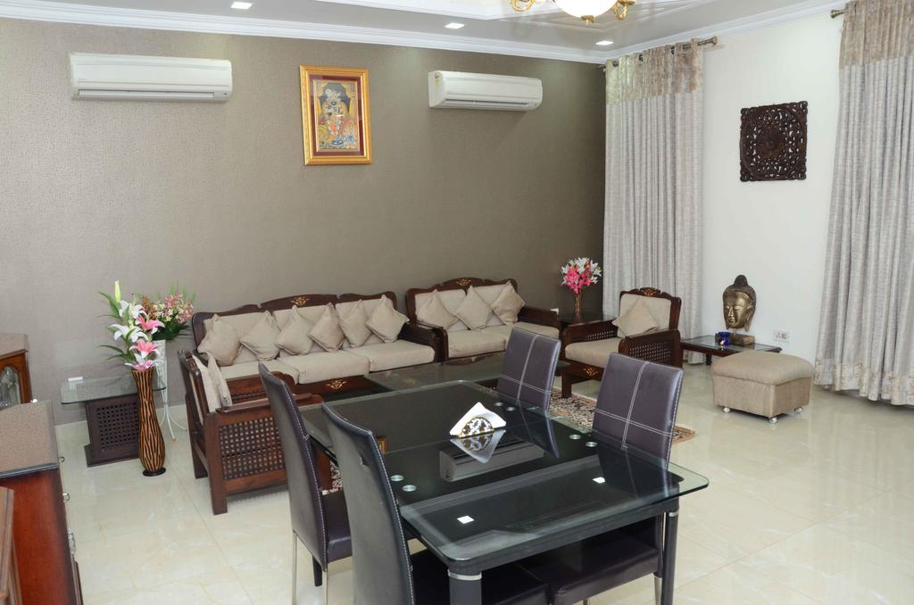 Namaste Apartments New Delhi Luaran gambar