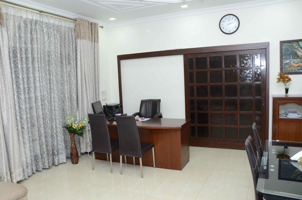 Namaste Apartments New Delhi Luaran gambar