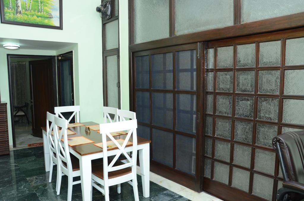 Namaste Apartments New Delhi Luaran gambar